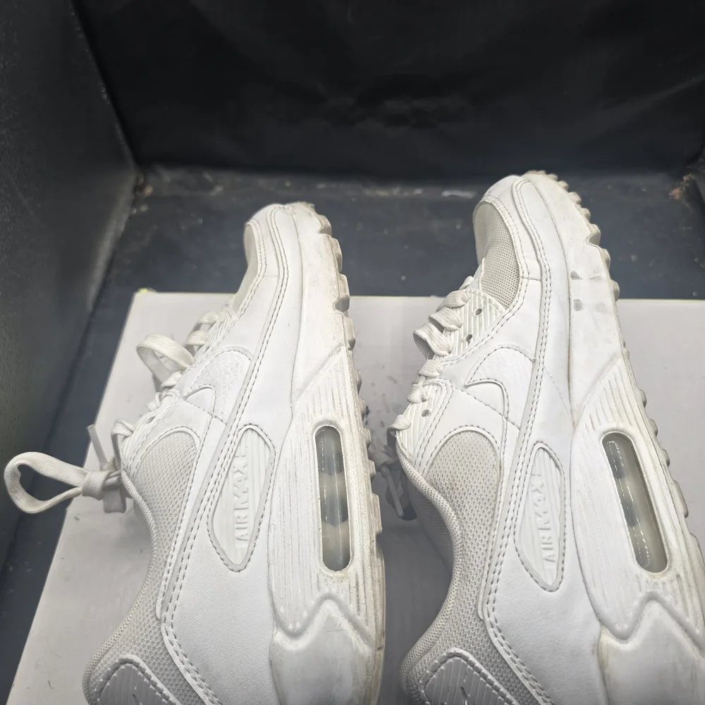 Nike White Athletic Shoes‎